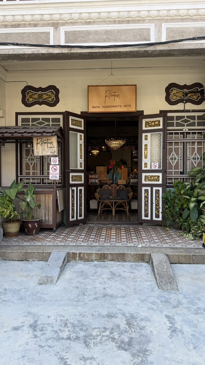 Agasta steinfeld tweet media