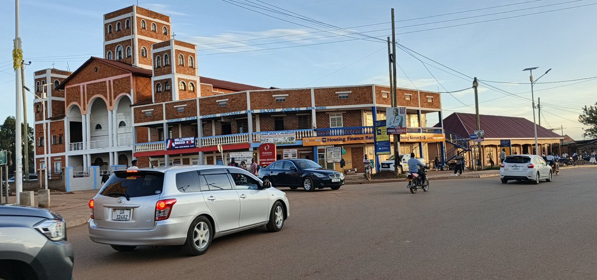 Apuuli BK😎 tweet media