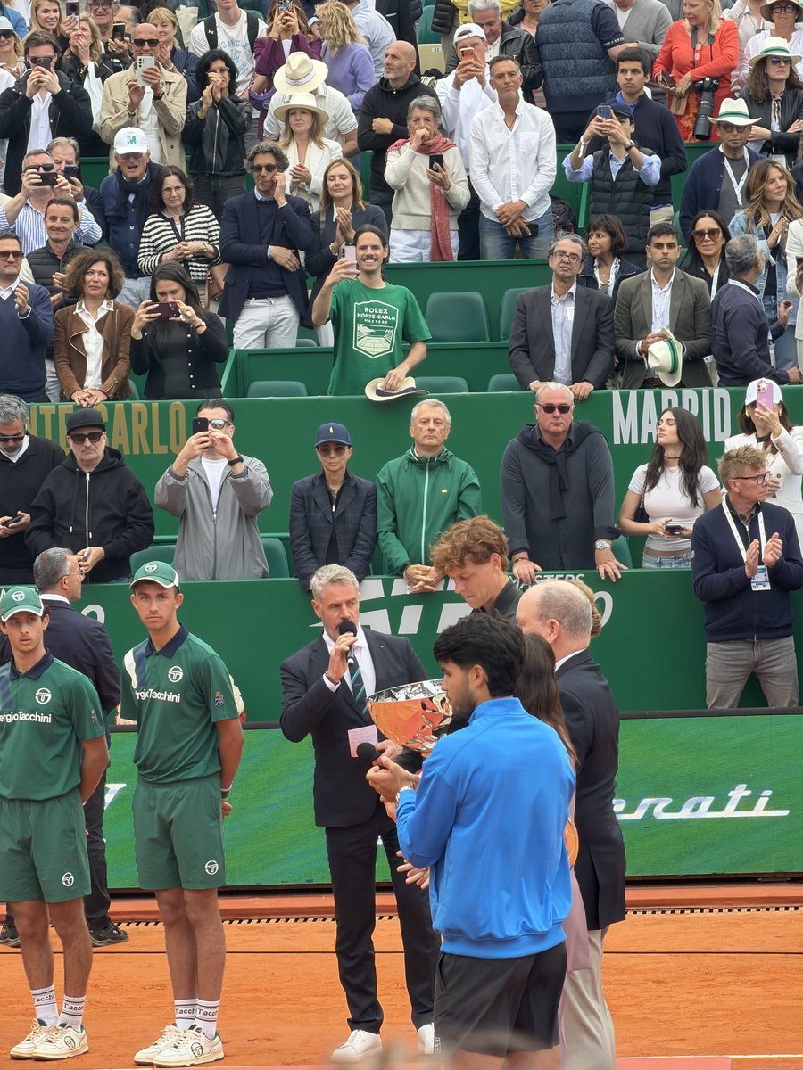 Sir Eazi tweet media