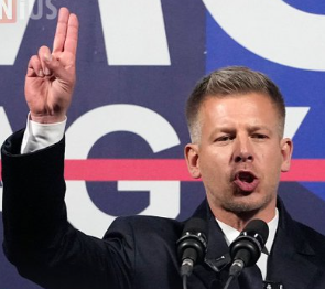 Koko Lores 🇩🇪 tweet media