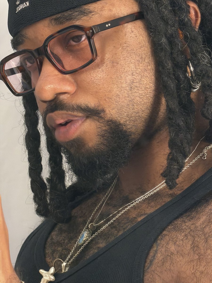 mykel ୧(๑•̀ᗝ•́)૭ 🏳️‍⚧️ tweet media