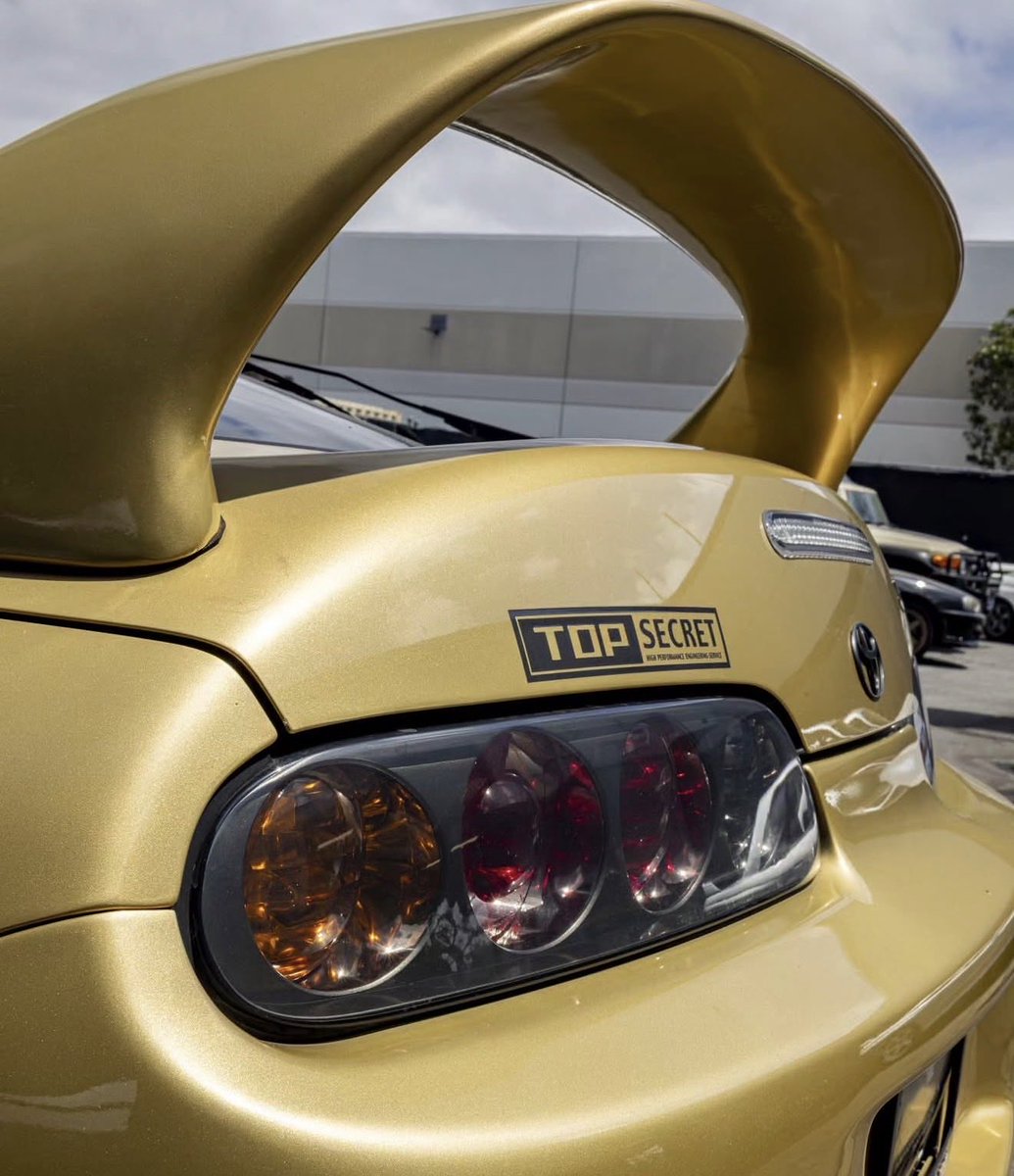 𝙎𝙪𝙥𝙧𝙖 𝙑𝙖𝙪𝙡𝙩 tweet media