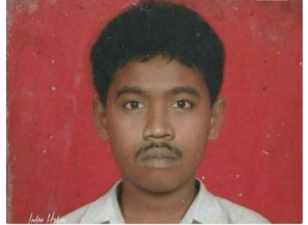 Kanye East tweet media