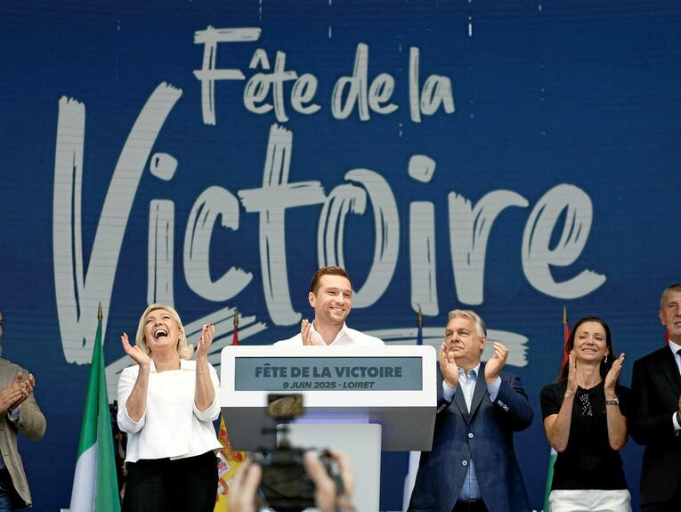 ma_ya40's tweet photo. @J_Bardella et le RN perd son seul allié international.

bravo les champions. https://t.co/lFcdNcqjuu