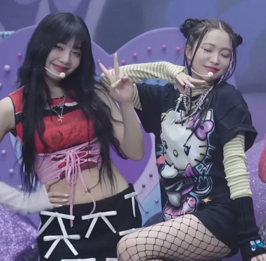 yerispic's tweet image. my girls 💚💜

#JOY #조이 #KIMYERIM #김예림  #REDVELVET #레드벨벳