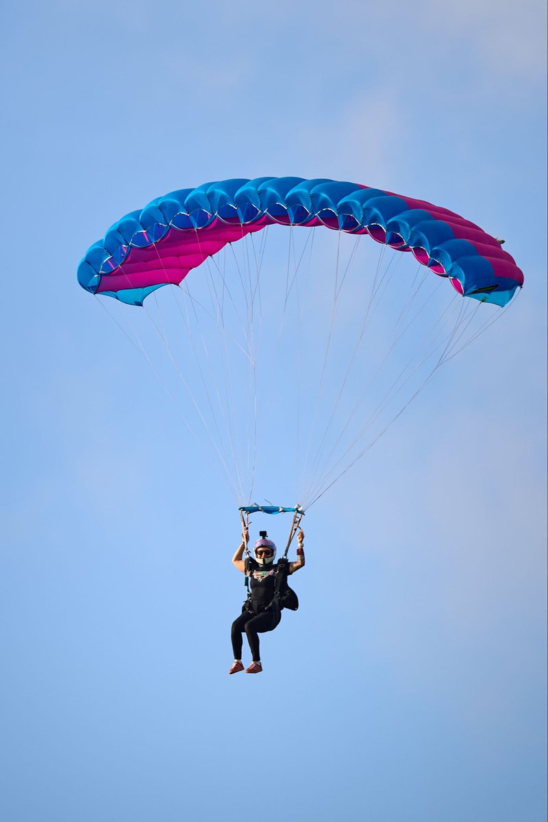 DavidDenverBall's tweet photo. My wife jumps out of airplanes. I also wouldn’t site by while someone made racist comments about her if that were ever likely to happen. Guess I am a more supportive &amp; better husband than Vance.

Surprisingly, wasn’t hard plus I’m married to a bad ass? Thanks for the easy win. JD https://t.co/QlWA98CKcv