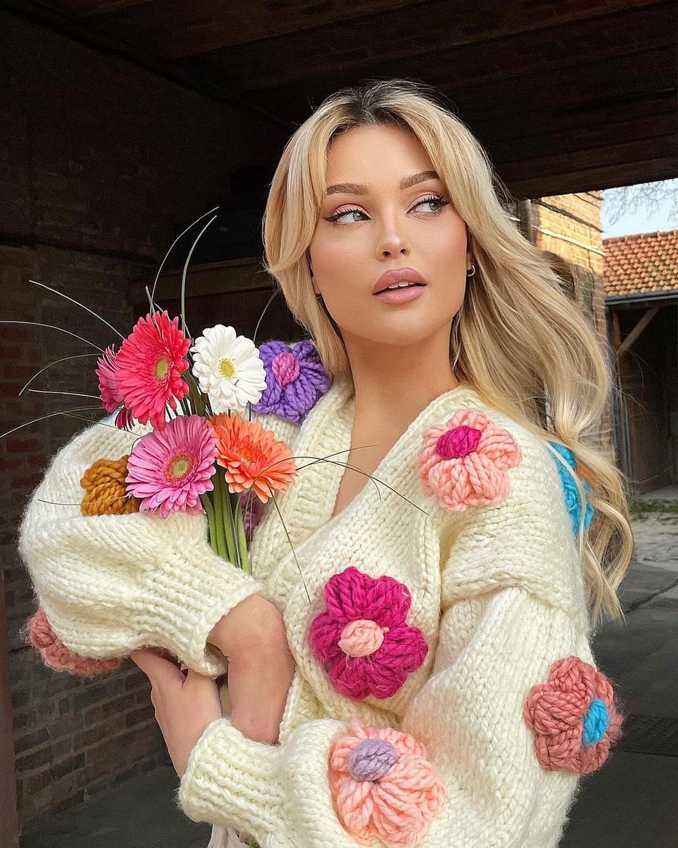 𝑵𝑨𝑹𝑪𝑰𝑺𝑺𝑨 𝑩𝑳𝑨𝑪𝑲 tweet media