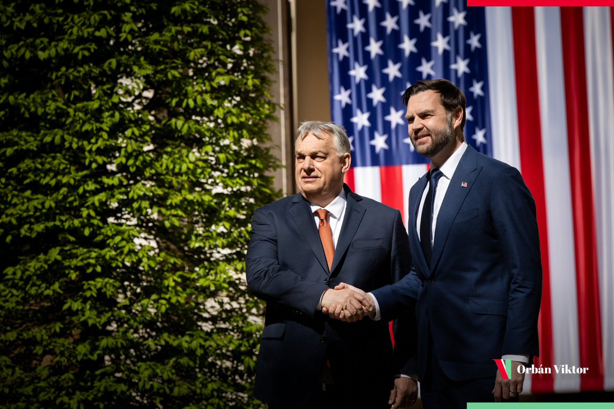 Viktor Orbán and JD 'The Cooler' Vance 

The US Vice President travelled to Hungary to support Prime Minister Orbán ahead of Countries election, which his opponent won in a landslide

#Hungary #JDVance #Orbán #Budapest