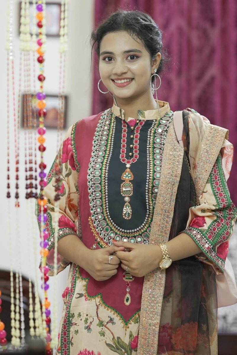 Nilimaislammun's tweet image. দুঃখ ভুলে ঘুমাও, আগামীকাল নতুন শুরু। 

#viral
#everyone