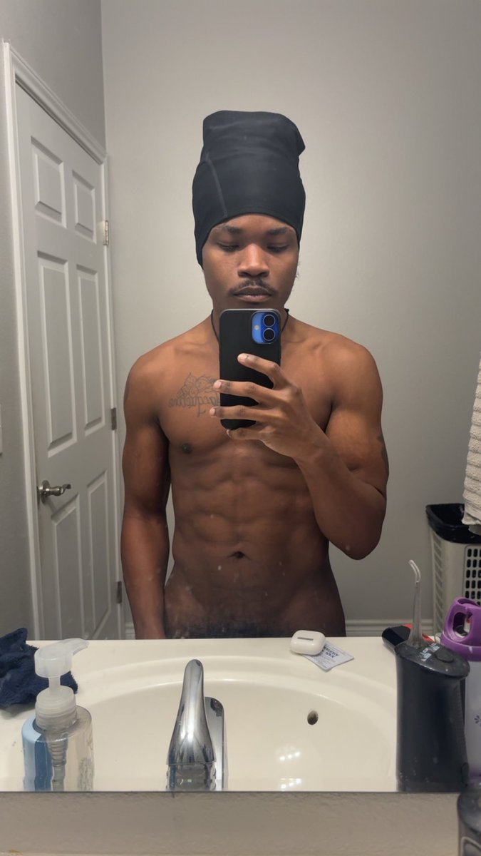 jayXdragon's tweet photo. Been gone for awhile 😬 https://t.co/o7wIGo9C45