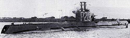 URDailyHistory's tweet image. 17 April 1943: A corpse is stowed aboard the #British submarine HMS Seraph that will be used in Operation Mincemeat, an operation to deceive Nazi Germany into believing the invasion of #Sicily would occur in the Balkans instead. #History #OTD #ad amzn.to/4ap5bRC