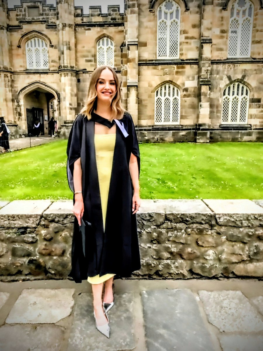 WomenWhoWow's tweet image. 👑 Everyday Queen Spotlight 👑

She did it 🎉 From nervous first steps on campus to this moment, owning her future in this yellow dress &amp;amp; black gown with a huge smile. This is what believing in yourself looks like.

What’s a goal you’re chasing right now? Share it 👇

#LifeGoals