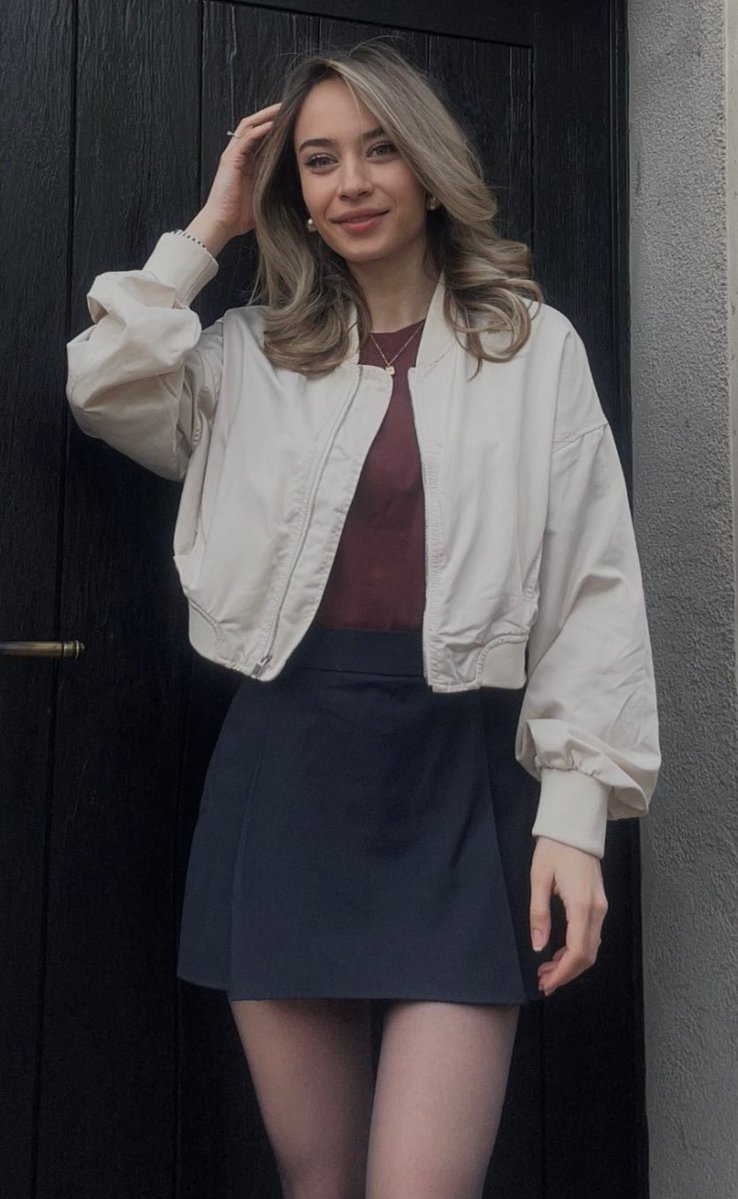 Espaylasim01's tweet image. Takipçim 26 yaşındaki orospu yengesi Ceren'i bizimle paylaşıyor. Namusunu nasıl kirletirsiniz? #ensest #gavat #cuckold