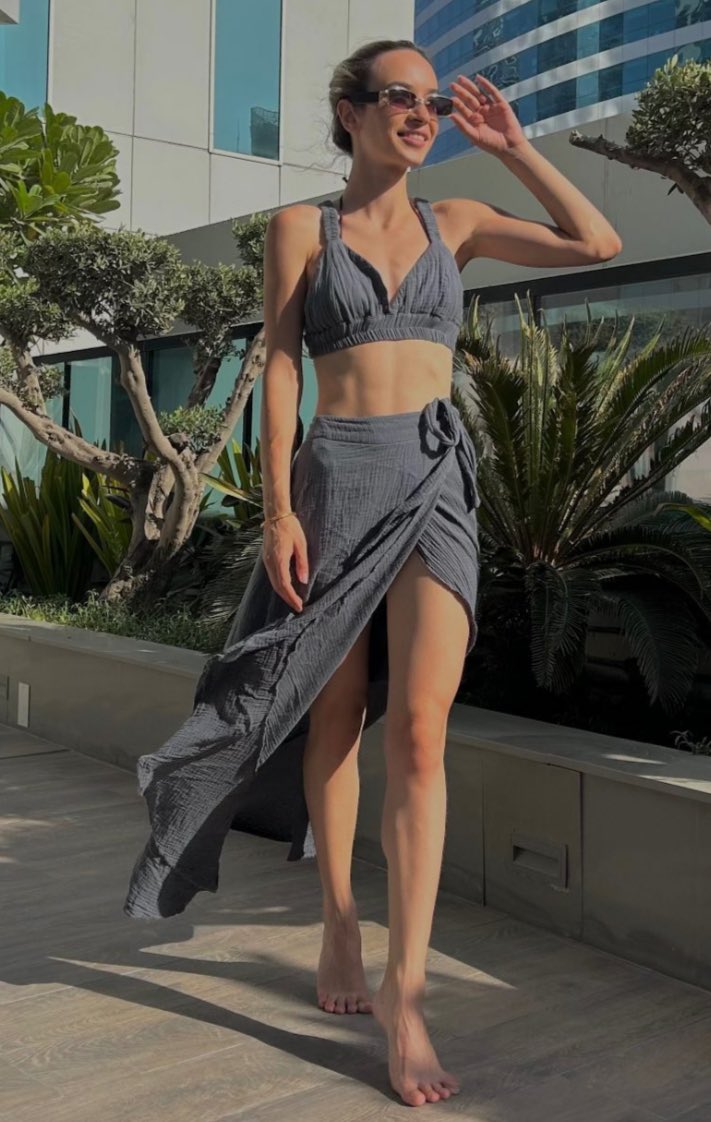 Espaylasim01's tweet image. Takipçim 26 yaşındaki orospu yengesi Ceren'i bizimle paylaşıyor. Namusunu nasıl kirletirsiniz? #ensest #gavat #cuckold