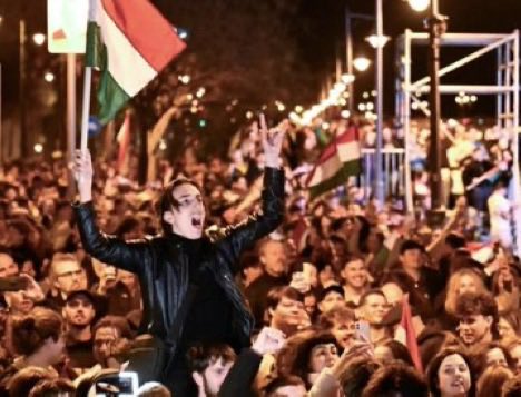 Paolo Gentiloni tweet media