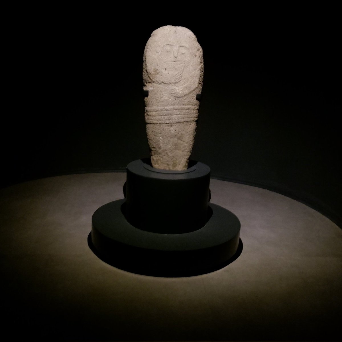 Erzurum’un Şenkaya ilçesinde bir çiftçi tarafından gün yüzüne çıkarılan, Türk kültürüne ait yaklaşık 2500 yıllık “Taş Baba”, titizlikle yürütülen restorasyon çalışmalarının ardından Erzurum Müzesi’nde ziyaretçilerin beğenisine sunuldu.

1071ciler çok sevmeyecek bu haberi.