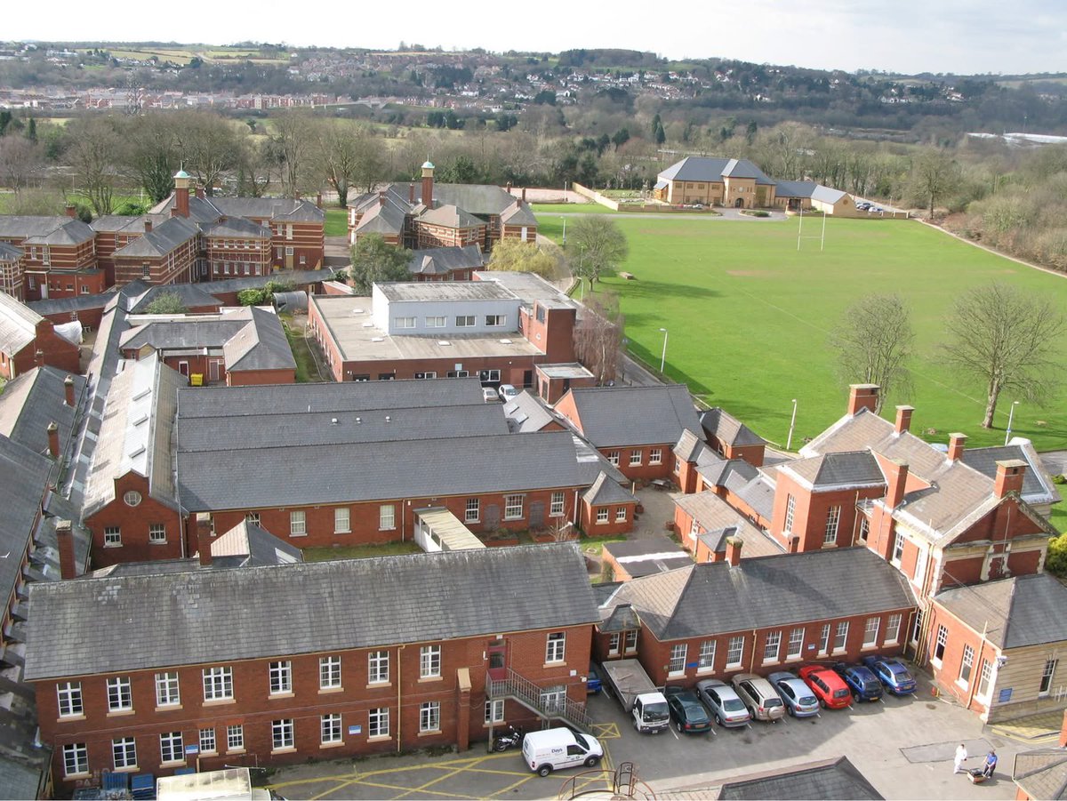 Whitchurch Hospital / Ysbyty’r Eglwys Newydd tweet media