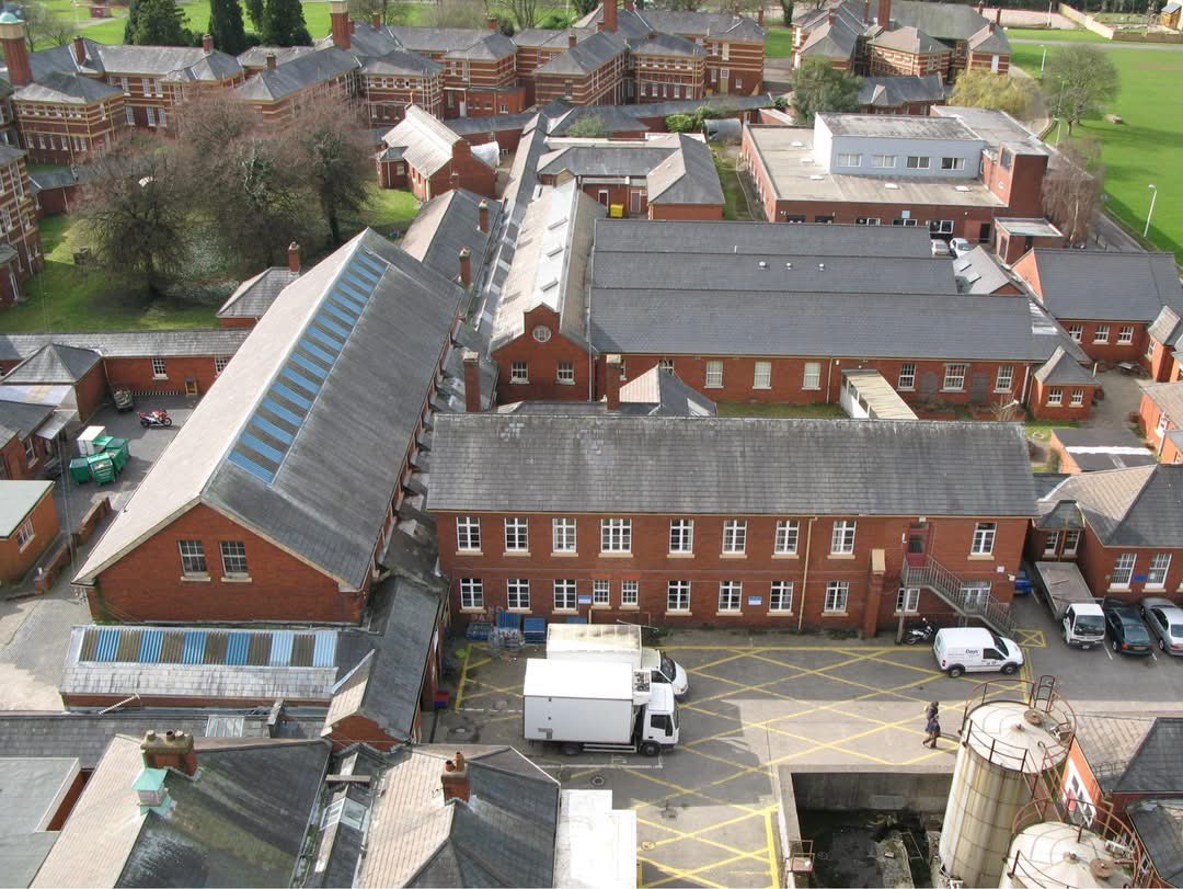 Whitchurch Hospital / Ysbyty’r Eglwys Newydd tweet media