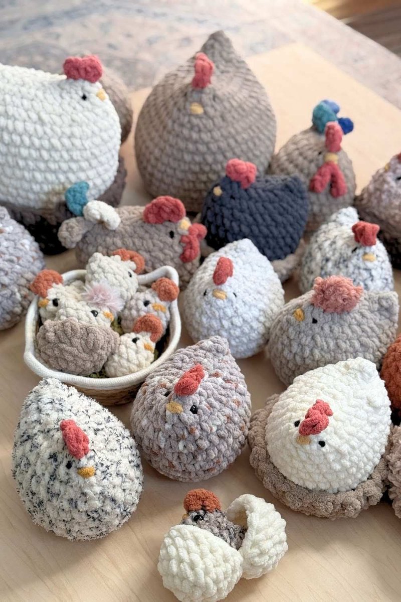 BJacotey's tweet photo. #crochet #chickens https://t.co/KdIDpTNhaa