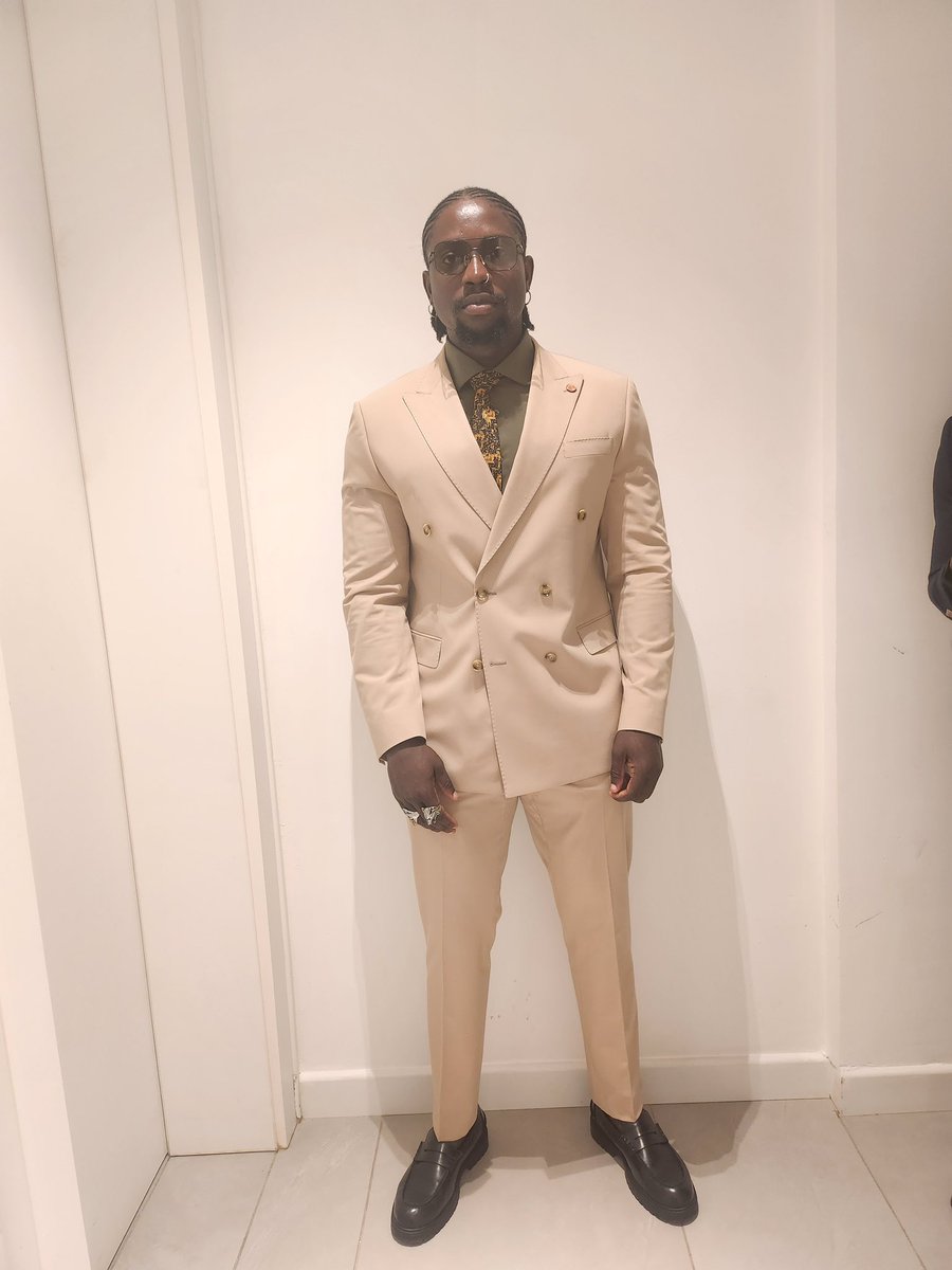 VERYDARKMAN tweet media