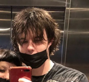 dank hank tweet media