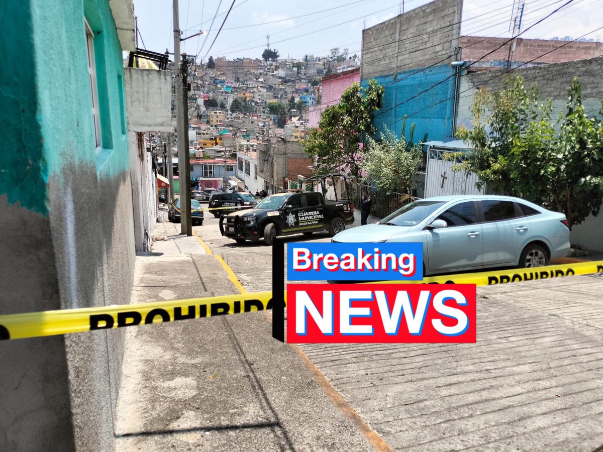 HalconOnce's tweet image. ENMALETADO EN NAUCALPAN… 

Al interior de una maleta negra, sobre la calle Carlos Alberto Madrazo, colonia #Olimpica68, #Naucalpan, #Edomex, abandonan el cuerpo sin vida de una persona. 

Lugar predilecto para el tiradero de cuerpos, nula vigilancia, desde la madrugada fue