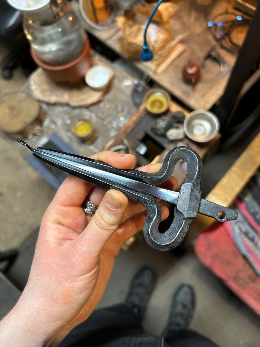 AnnD.less 🦇 tweet media