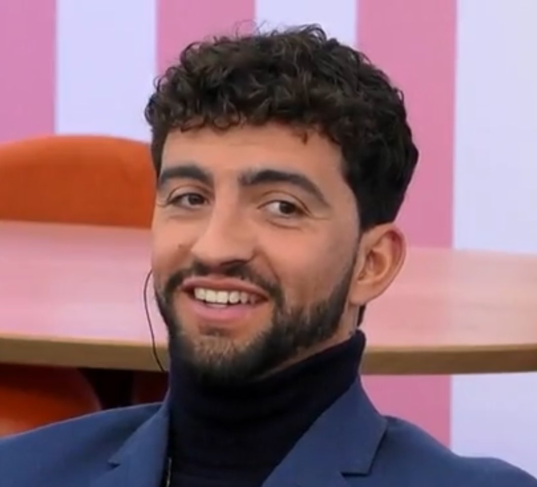 Este bolo fofo está a conseguir agarrar meio Portugal 👏🏽👏🏽👏🏽👏🏽 #sstvi