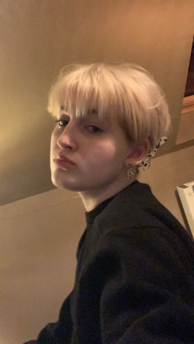 lynette scavo 🎠 (dean’s version) tweet media