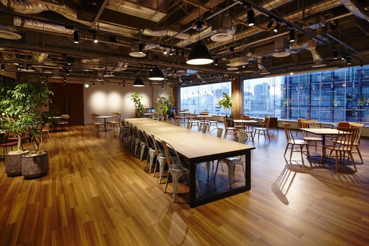 【賞与17.5ヶ月で年収1672万】

・初任給38万円
・年間休日125日
・有給取得14.1日
・家賃補助月5万円
・フレックス制あり
・社内にプールあり
・新卒定着率99.4%
・賞与年4回（17.5ヶ月分）
・平均年収1672万円（平均37.3歳）

精密加工で世界を独占する超高収益メーカー

その会社の名は、