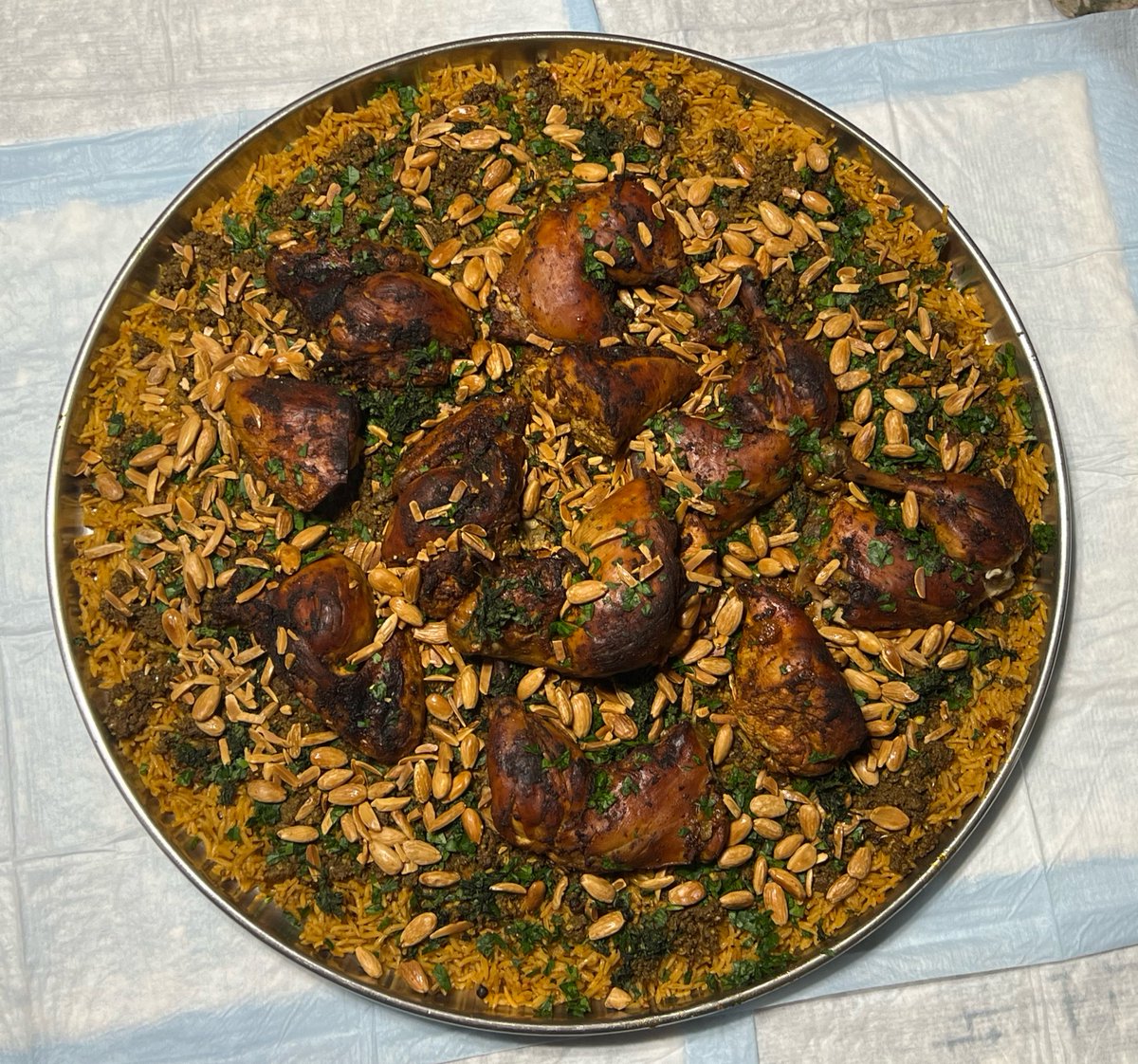 hayati 👩🏻❤️💋👩🏻 tweet media