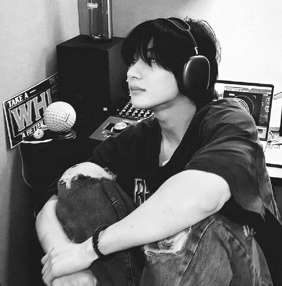 going2am's tweet photo. ㅤ 

          ㅤ  ⛓️‍💥https://t.co/pNDejGVqnO

ㅤ https://t.co/dwqroKIeLF
