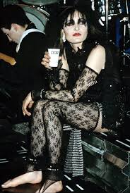 mikepunk1977's tweet photo. #SiouxsieSiouxSunday 

@NewWaveAndPunk @Schnitzel63 @NotoldNOJE @GeorgiosMasman2 @FatOldAnarchist @Andythefireman @lee0969 @paulharris1957 https://t.co/mYMRY2YPsD