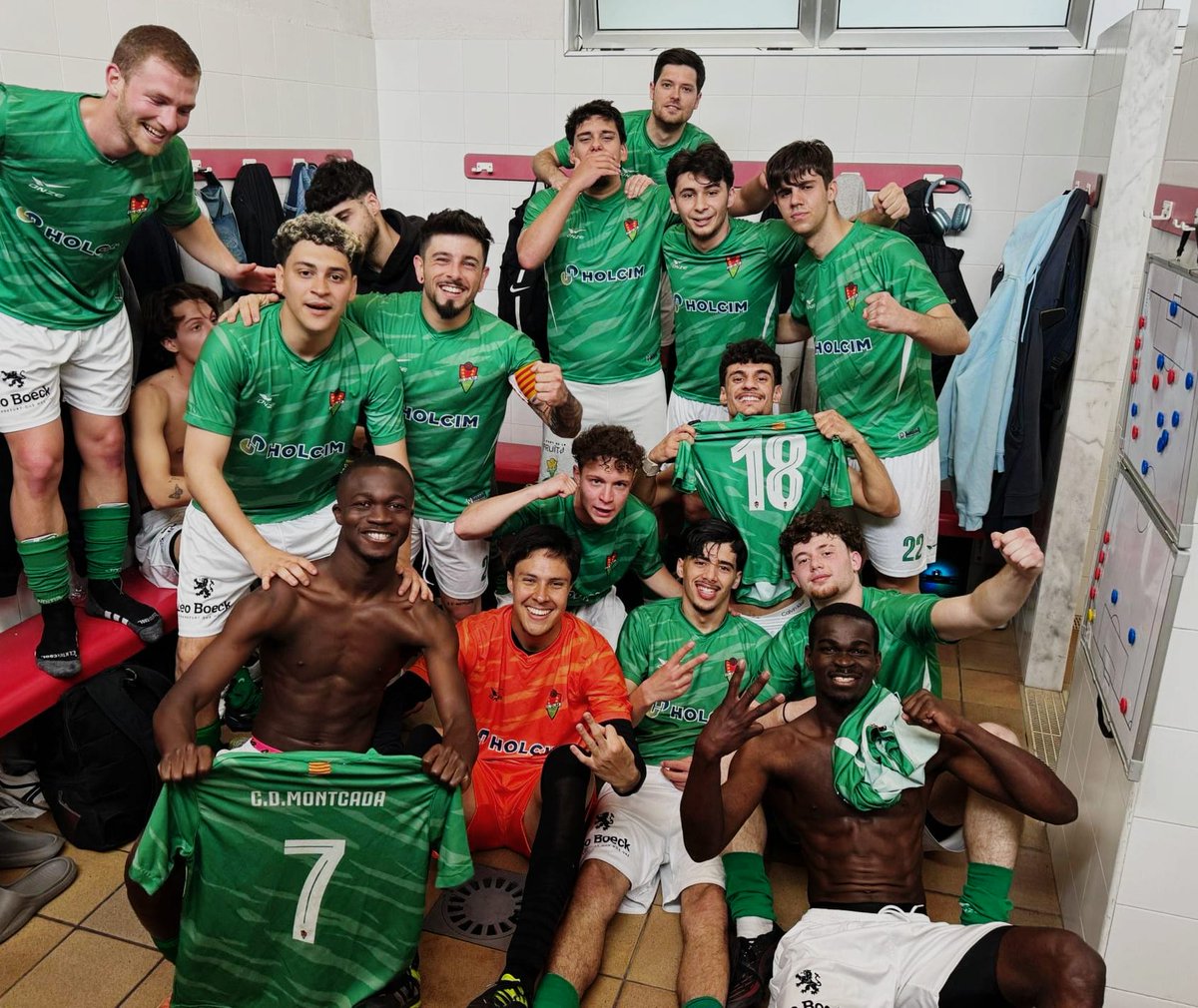 CD MONTCADA 💚 tweet media