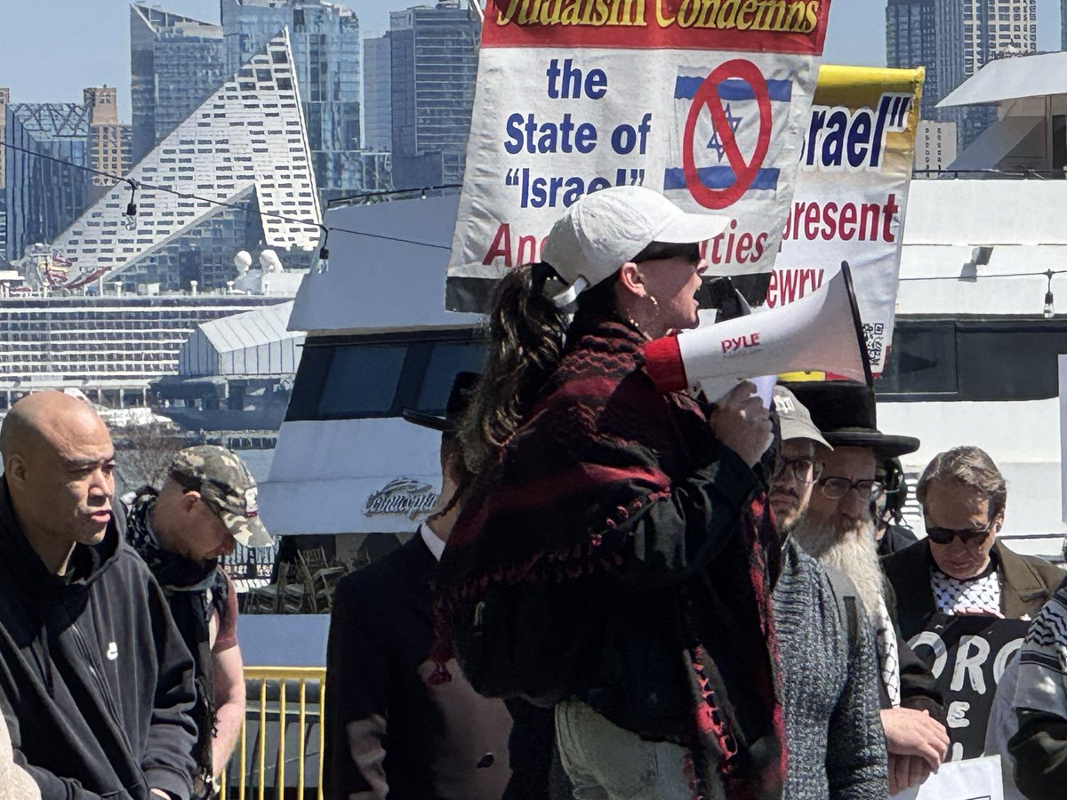 adam kramer tweet media