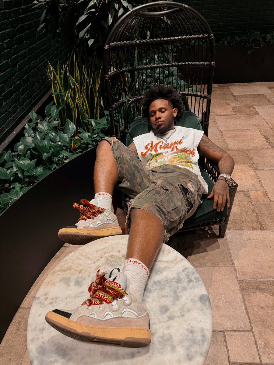 daxywaxy tweet media