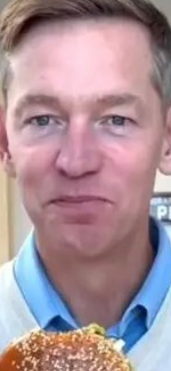 MrMiserable tweet media