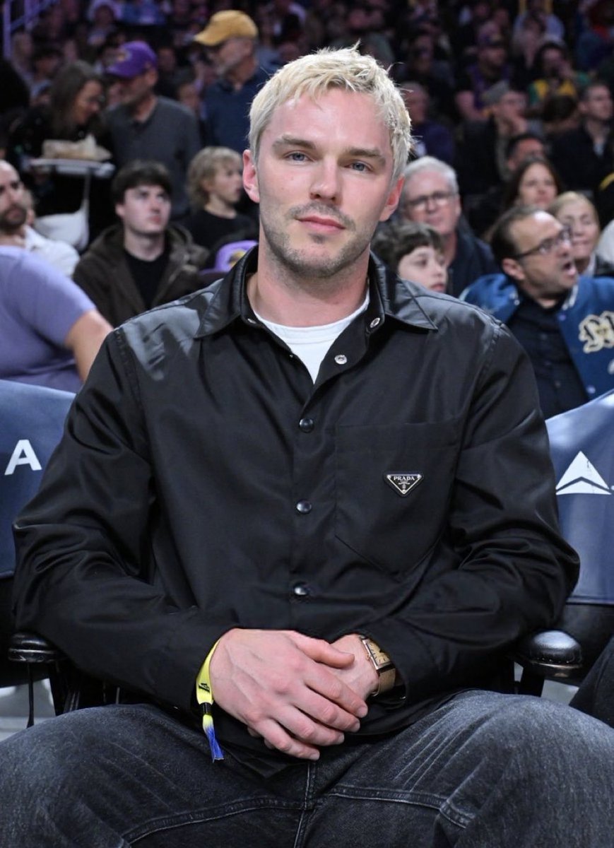 autumn ⋆˙⟡ tweet media