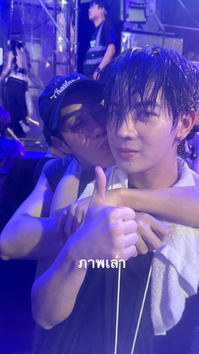 คุนชม tweet media