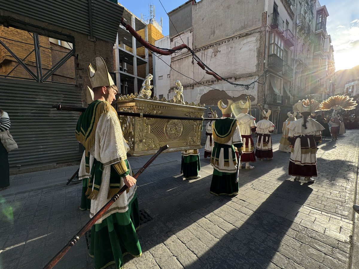 Tertulia La Vara tweet media