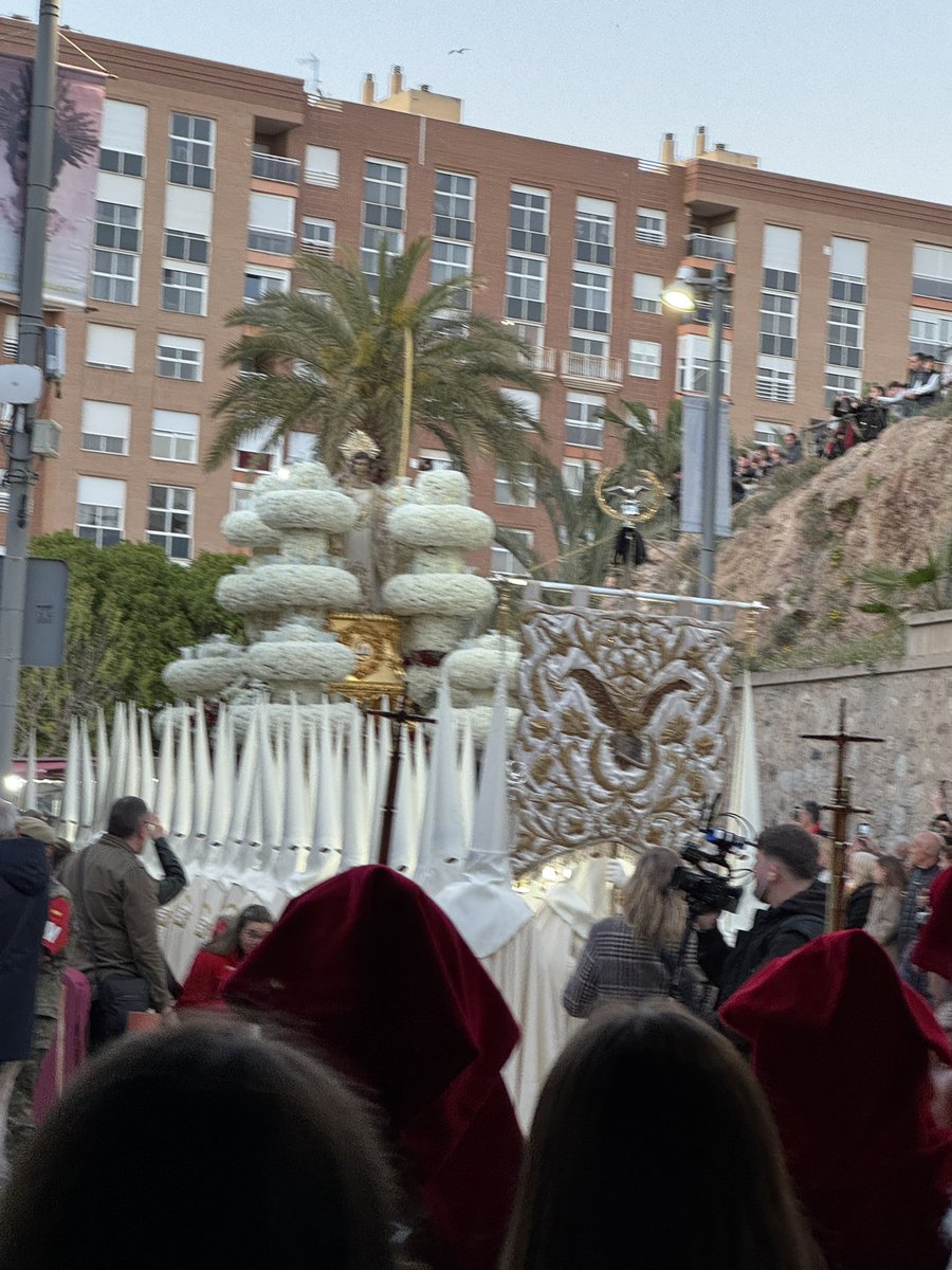 Tertulia La Vara tweet media