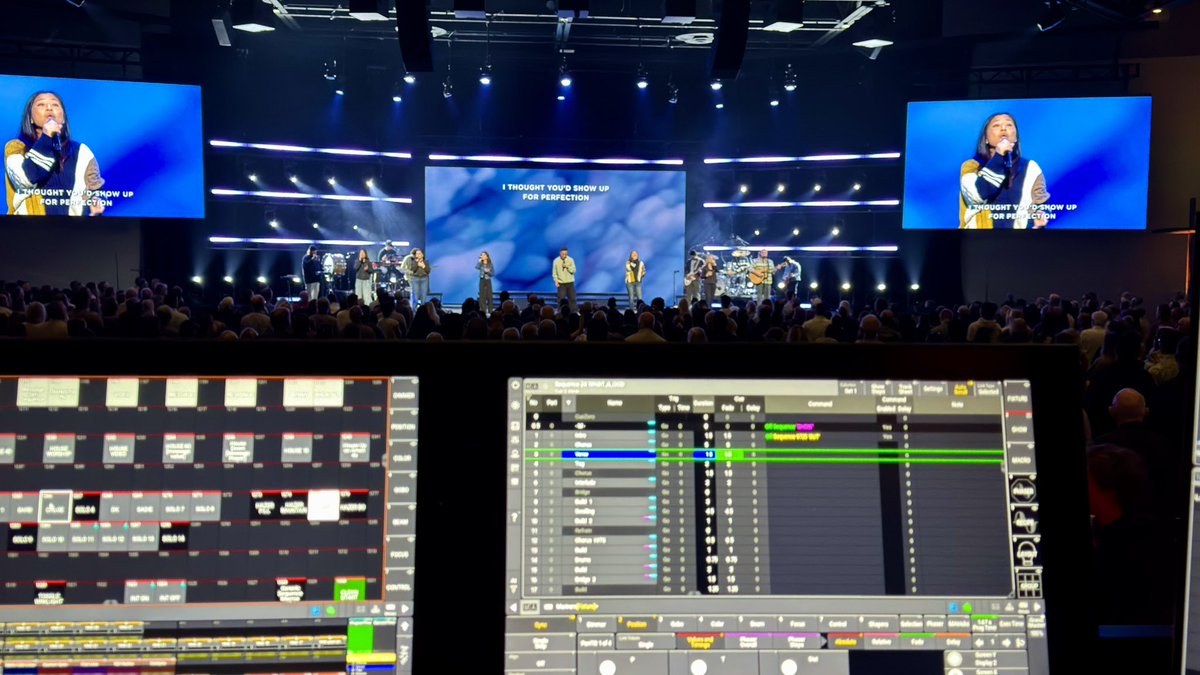 garysutherland's tweet photo. Office View 2 of 2 this weekend
#LightingDirector #LightingDesgin #LightingProgrammer #Programmer #MA3 #GrandMA3 #operator #SGSCreations #SGarySutherland #GarySutherland https://t.co/gpqfqp3vGw