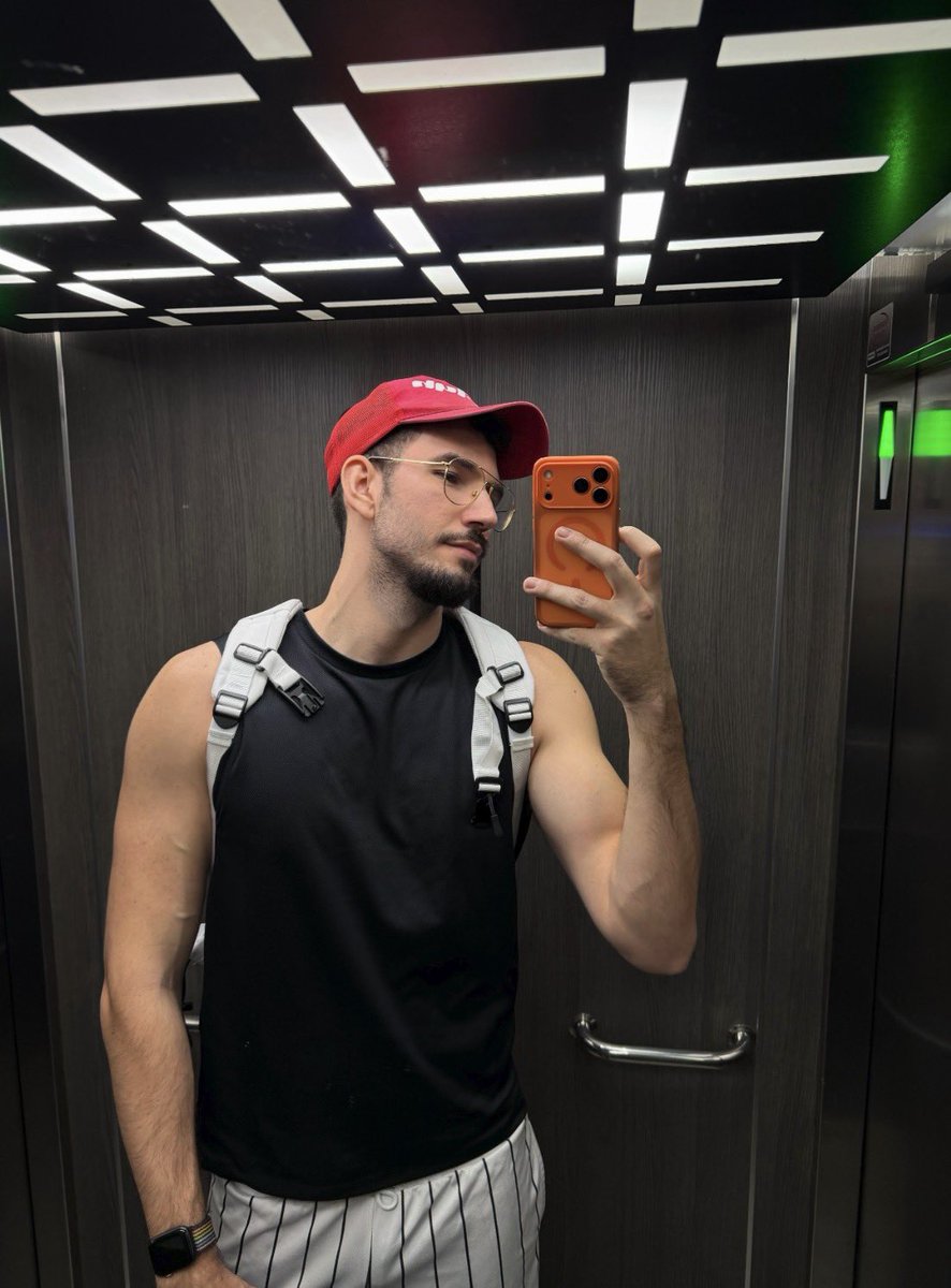 Regino 🍪🦵🏻 tweet media