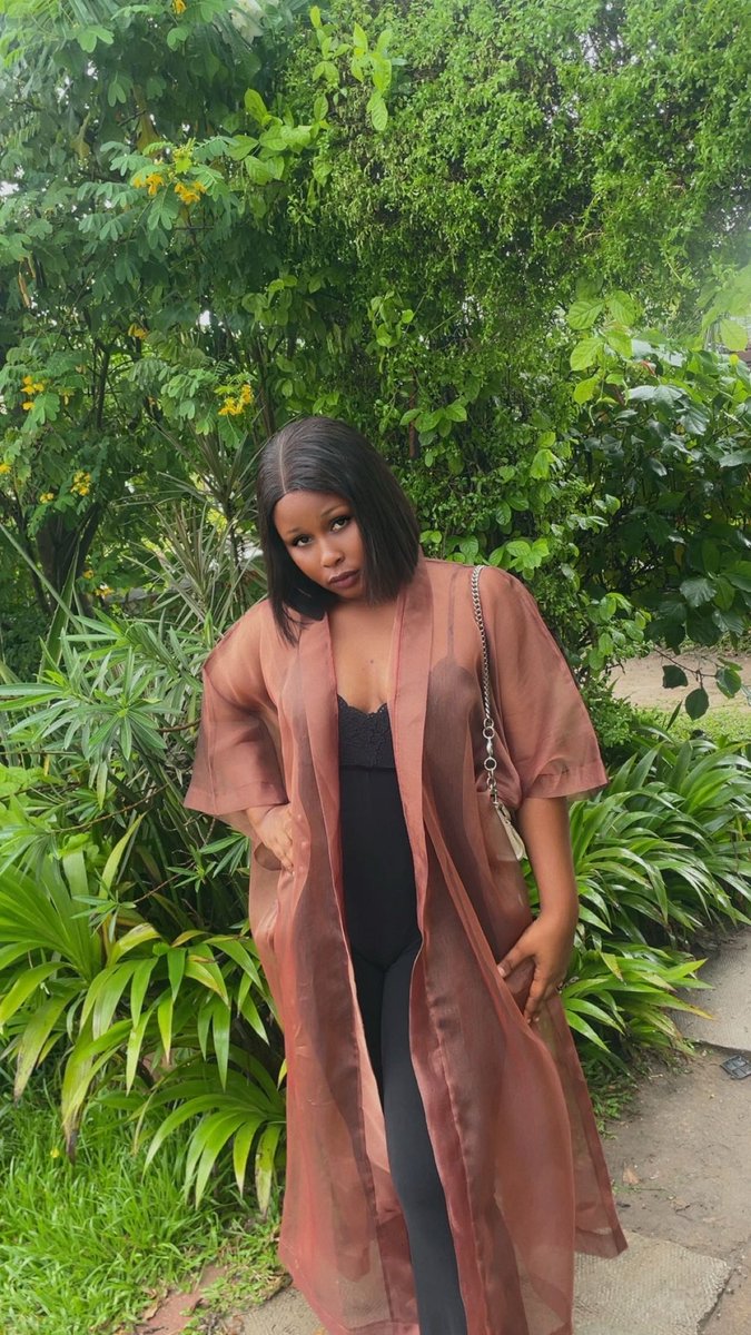 D'ROMA ESSENCE 🍷🌹✂️👗 tweet media