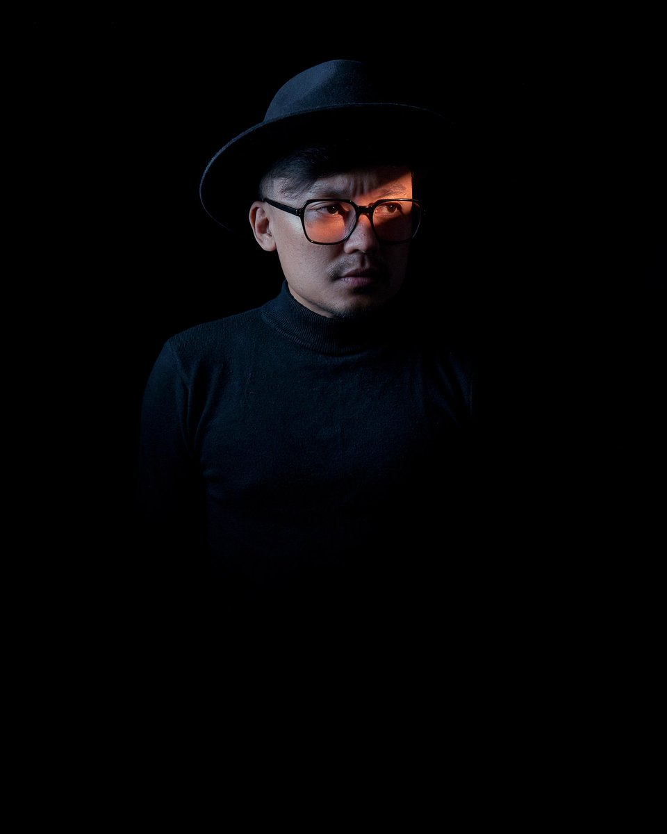 lil_yangz's tweet photo. Self PORTRAIT 
#canon #photographer #portrait https://t.co/5pMpWQXQq9