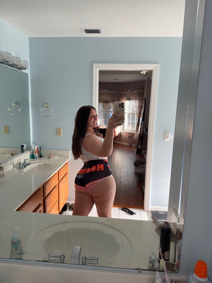 Michaela tweet media