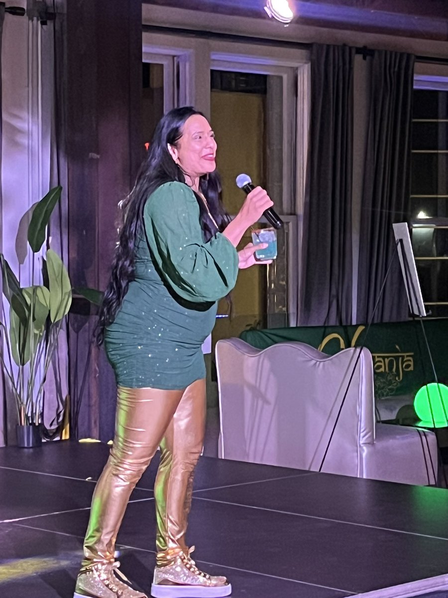 DrRenaeBryant's tweet photo. Congratulations to Leena Bakshi McLean, Ed.D on her #Karanja skin care product line launch. It was a privilege to be in the space to celebrate Karanja and Leena’s birthday. Whether it is a #Stem4All Conference or a Karanja launch, Leena knows how to throw a party! 👏❤️💪 @STEM4Real
https://t.co/X4M13q30T5
#EdBranding #YourStoryMatters
