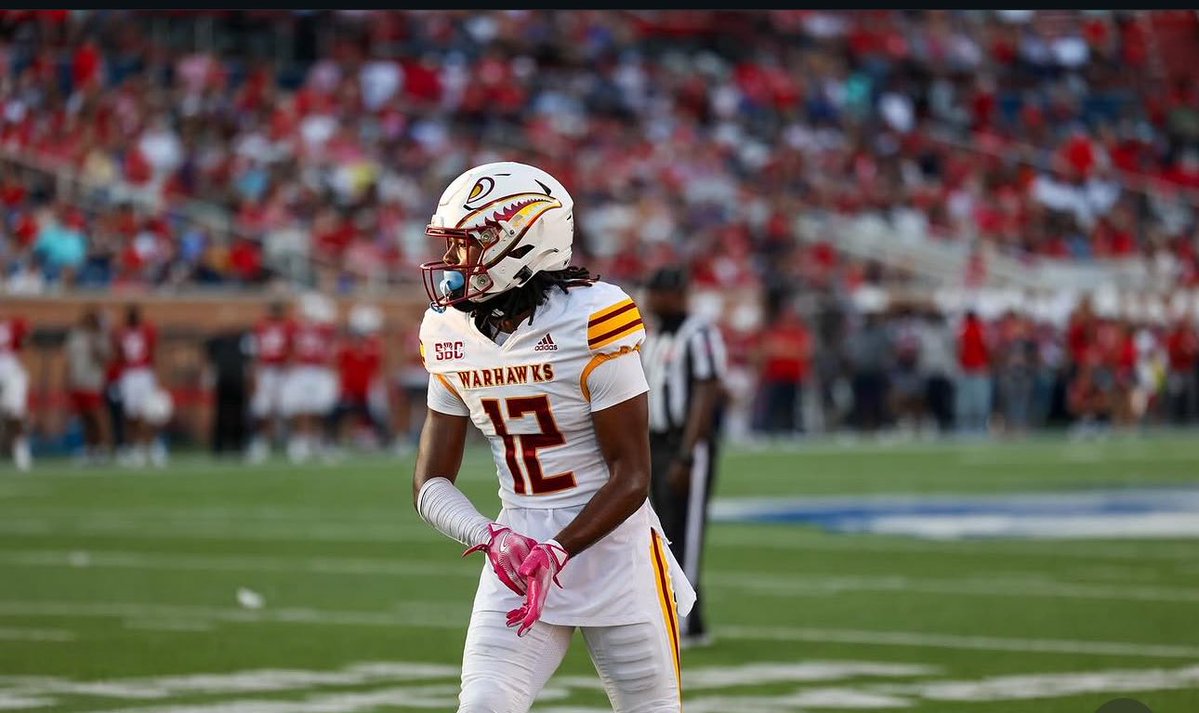 Blessed to receive a offer from ULM 🙏🏾#AGTG <a href="/CoachSeanKelly/">Sean Kelly</a> <a href="/bradyvincent_/">Coach Brady Vincent</a>