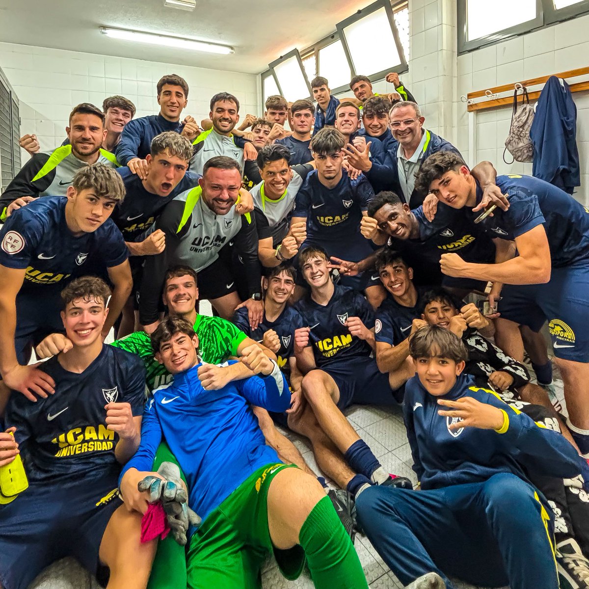 𝐉𝐔𝐕𝐄𝐍𝐈𝐋 𝐀 | 😮‍💨 ¡51 𝑃𝑈𝑁𝑇𝐴𝑍𝑂𝑆𝑆𝑆𝑆!

🏟️ Mpal. Santiago El Mayor. 

⭐️ 𝐏𝐢𝐬𝐜𝐢𝐧𝐚𝐬 𝐇𝐮𝐠𝐨𝐒𝐩𝐨𝐫𝐭

#UCAMMurciaPinatar | #CanteraUCAM