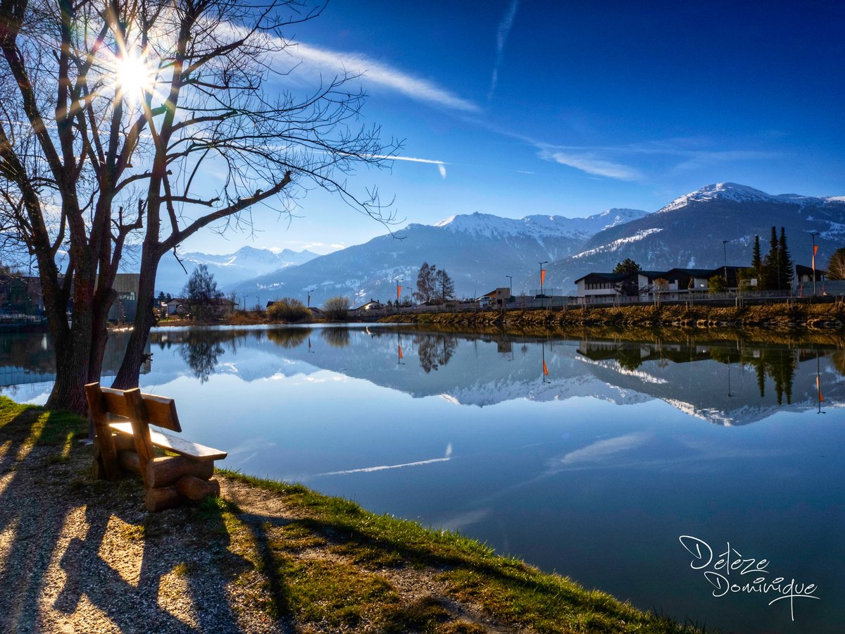 DelezeD's tweet image. S’offrir une pause ☀️💙🇨🇭
Lens, Valais, Suisse, 03/2026

#suisse #switzerland #sunrise #reflets @valaiswallis @MySwitzerland_e